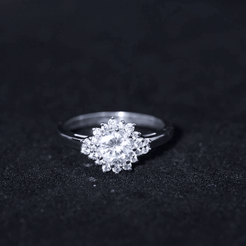 1 Carat IGI Certified Lab Grown Diamond Halo Engagement Ring