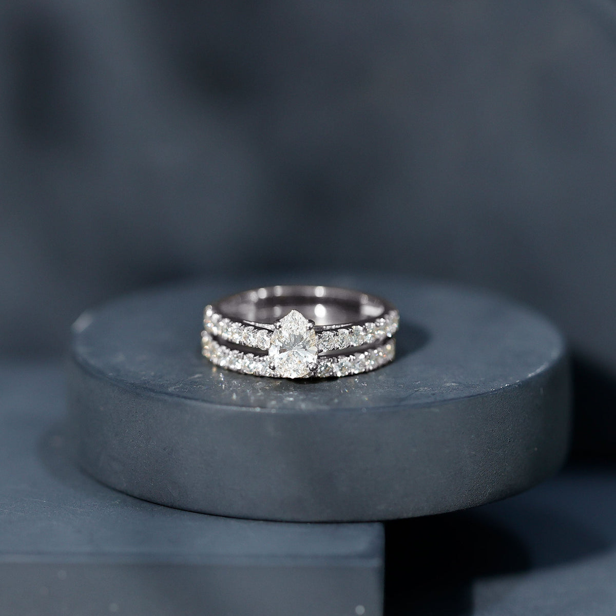 Certified Lab Grown Diamond Engagement Ring With Wedding Band