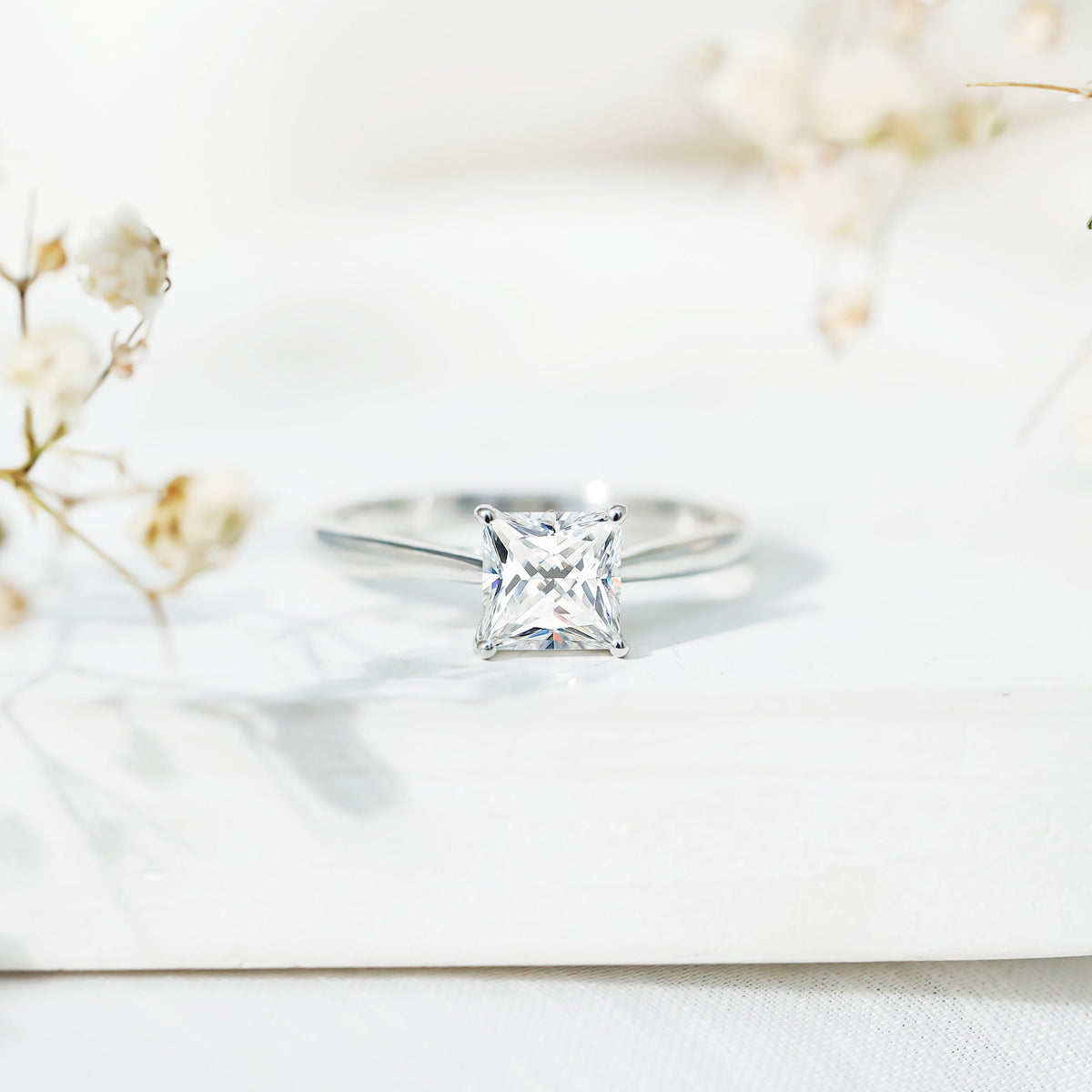Solitaire 2 Carat Princess Cut Lab Grown Diamond Engagement Ring with IGI Certificate