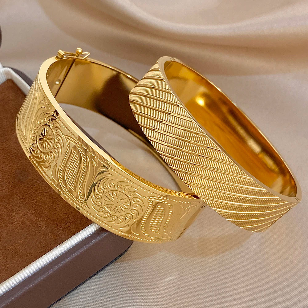 Chunky Gold Plated Stainless Steel Cuff Bangle Fashion Geometric Textured Flower Carved Wide Bracelets Waterproof Jewelry