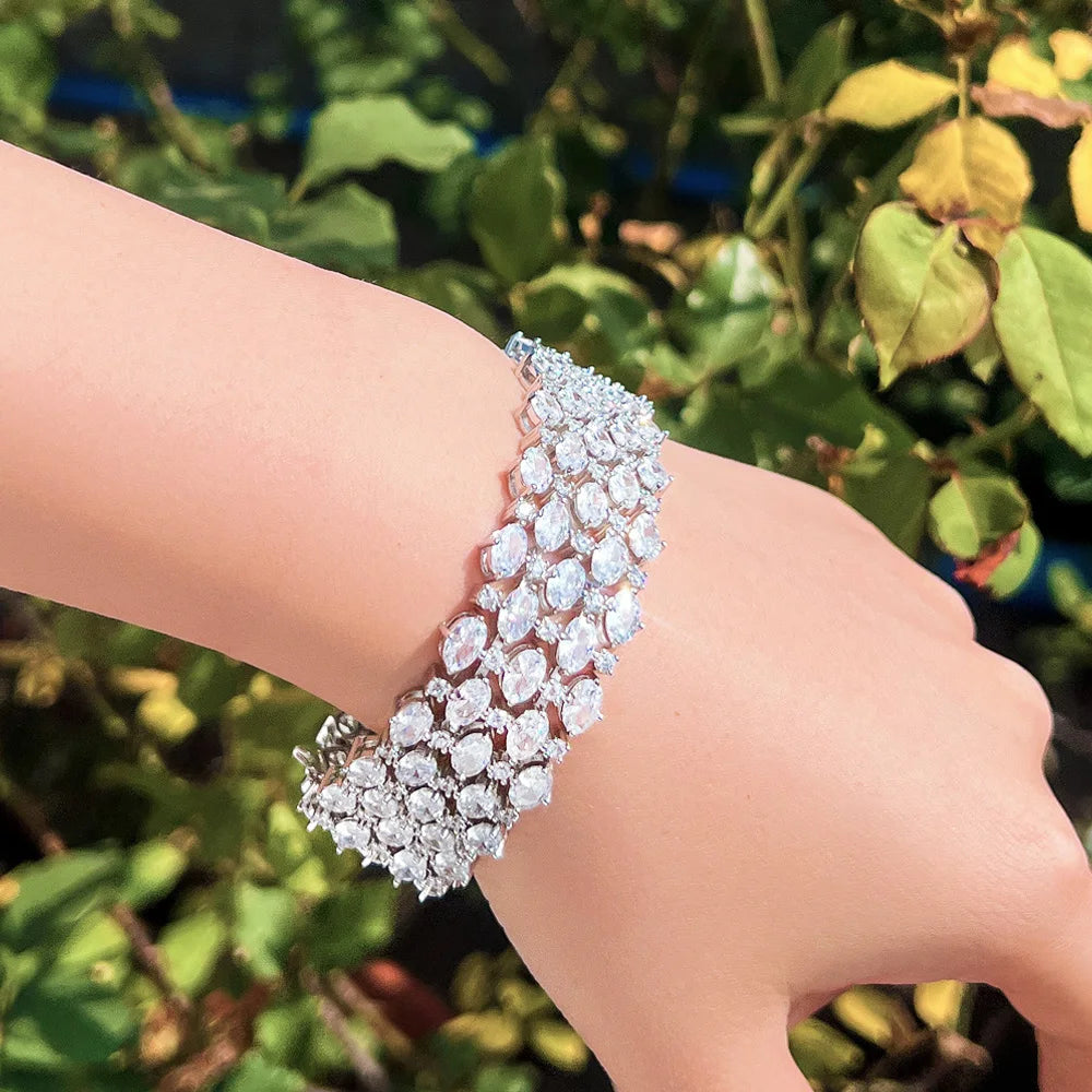 Pera High Quality Shiny Oval CZ Paved Large Wide Bridal Wedding Banquet Bracelets Bangles for Women Party Jewelry Gift B245