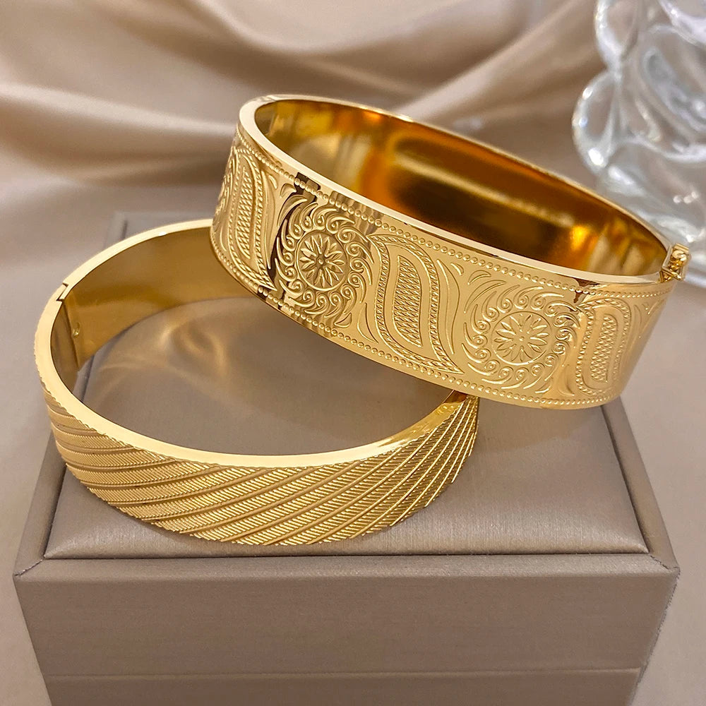 Chunky Gold Plated Stainless Steel Cuff Bangle Fashion Geometric Textured Flower Carved Wide Bracelets Waterproof Jewelry