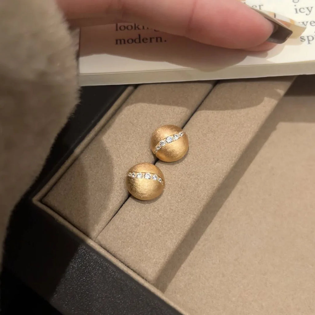Fashion and luxurious brushed round earrings for women new  in simple diamond studded wave small beans earings stud jewelry