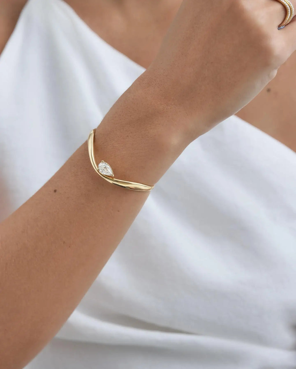 BXINY 6CT Pear Cut Moissanite Bangle 925 Sterling Silver 18K Gold Plated Water Drop Diamond Bracelet for Women Party Jewelry GRA