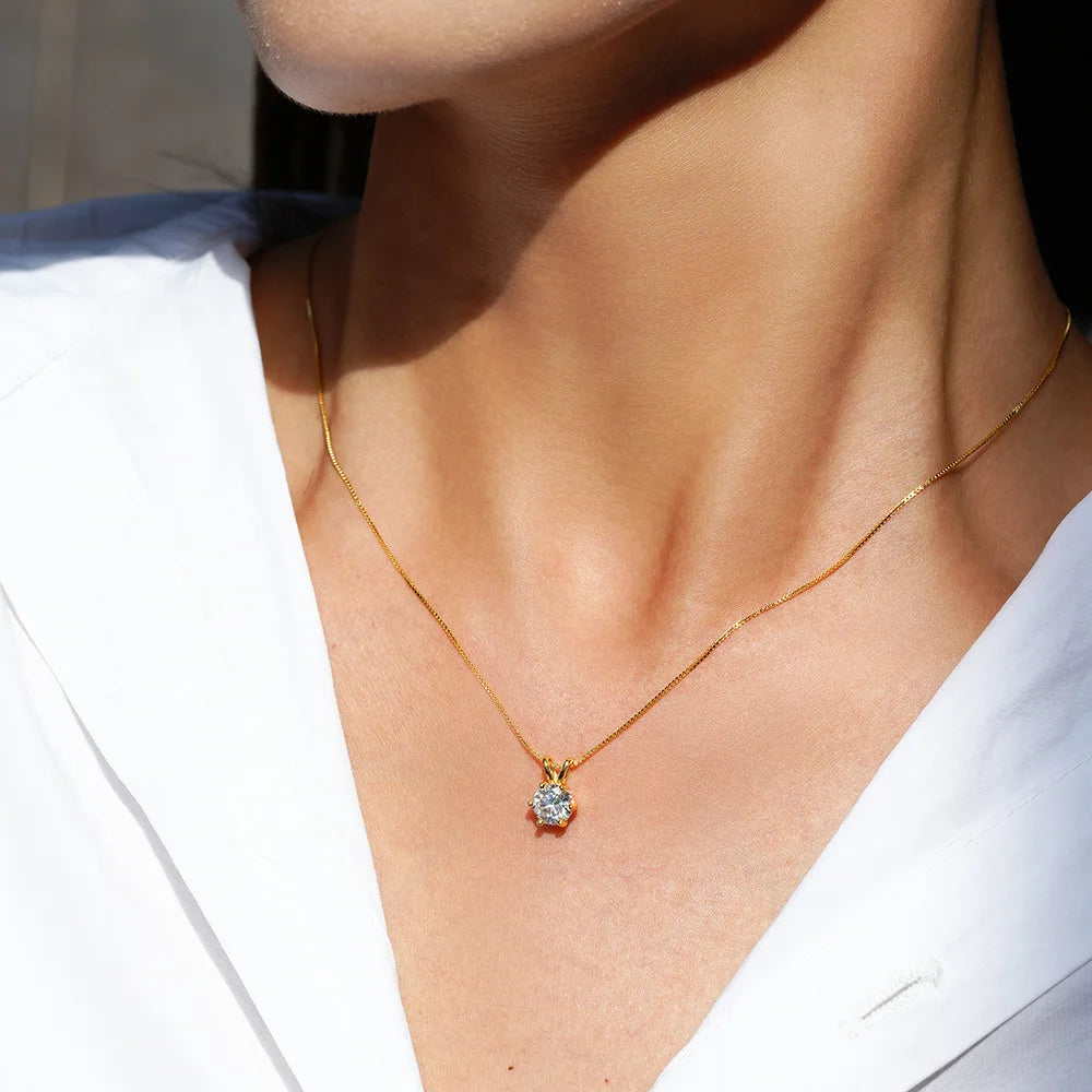 Luxury 100% Real 18k Gold Women's Necklace D Color Moissanite Diamond Pendant Square Bag Round Bag Necklace