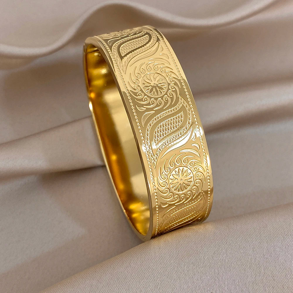 Chunky Gold Plated Stainless Steel Cuff Bangle Fashion Geometric Textured Flower Carved Wide Bracelets Waterproof Jewelry