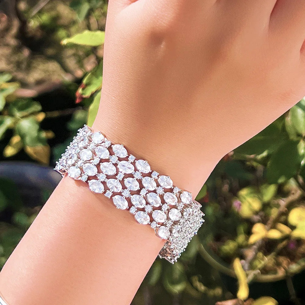Pera High Quality Shiny Oval CZ Paved Large Wide Bridal Wedding Banquet Bracelets Bangles for Women Party Jewelry Gift B245