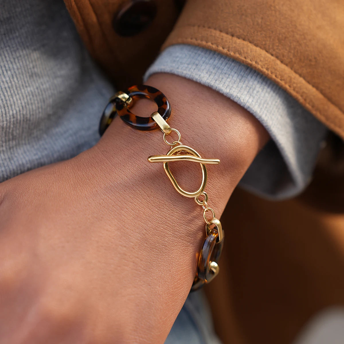 Asymmetric Resin Bracelet For Women Minimalist 18K Gold Plated Stainless Steel Bracelet Waterproof Simple Fashion Jewelry Gift