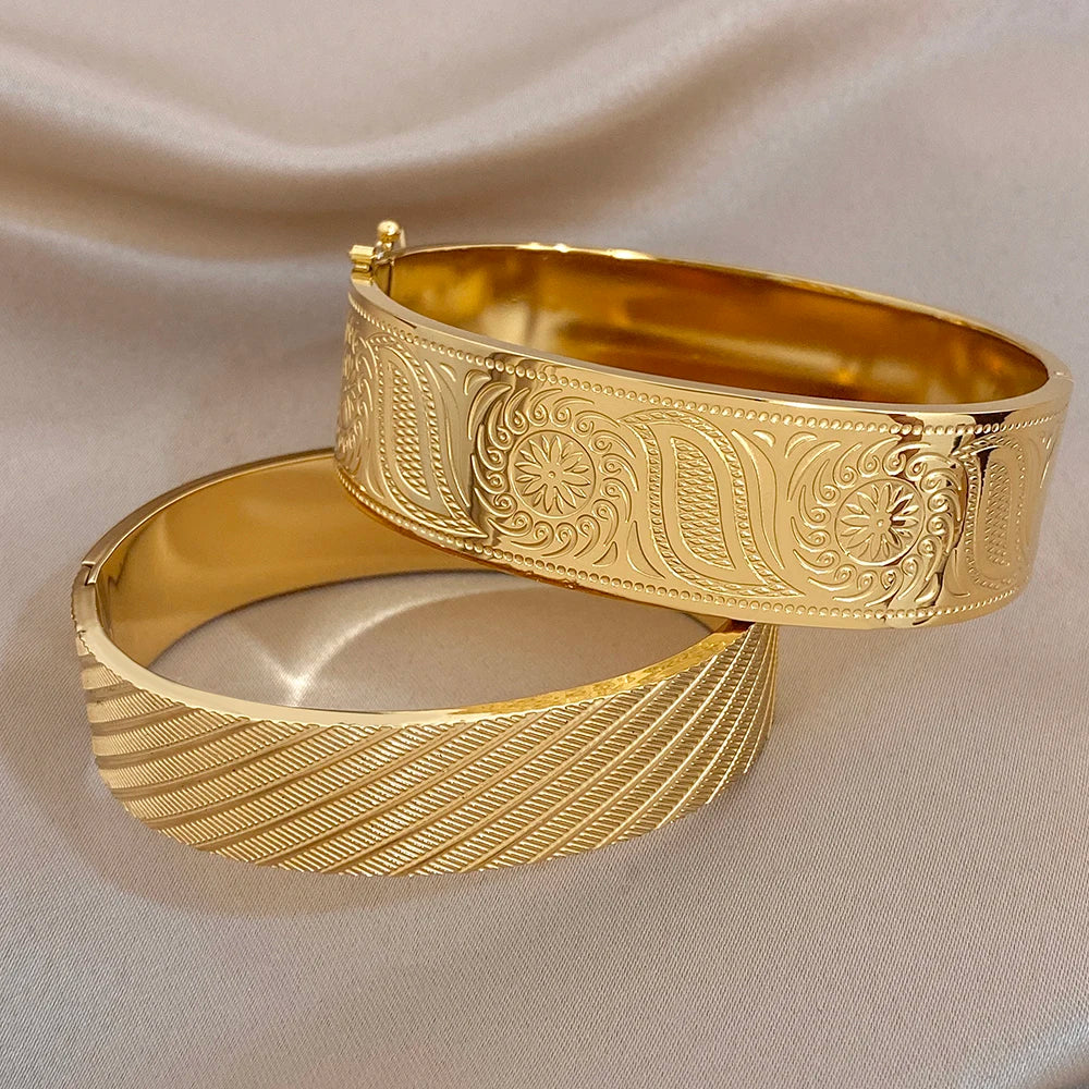 Chunky Gold Plated Stainless Steel Cuff Bangle Fashion Geometric Textured Flower Carved Wide Bracelets Waterproof Jewelry