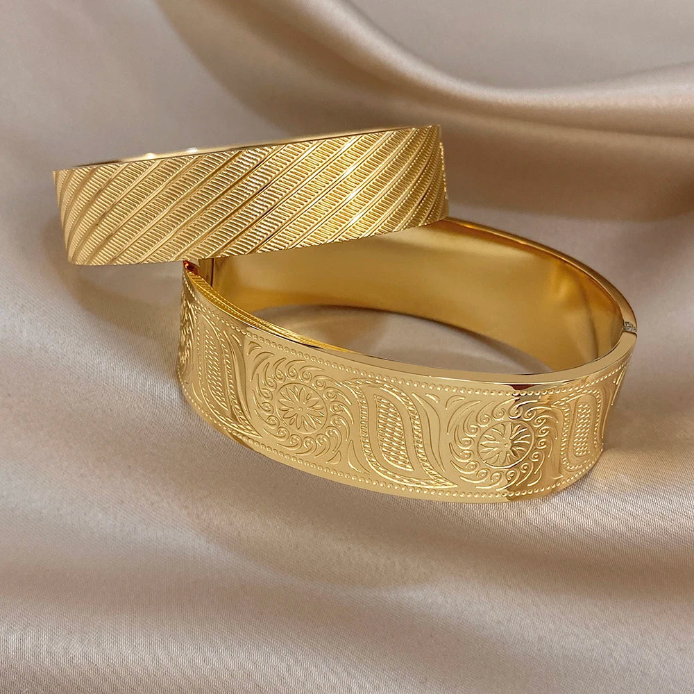 Chunky Gold Plated Stainless Steel Cuff Bangle Fashion Geometric Textured Flower Carved Wide Bracelets Waterproof Jewelry